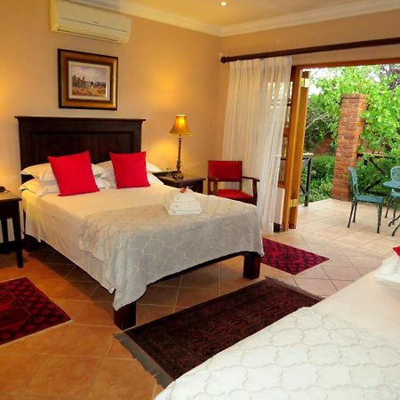 Camelia Guest House Bloemfontein Extérieur photo