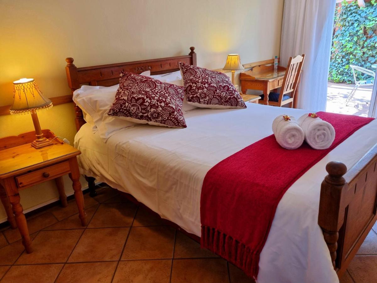 Camelia Guest House Bloemfontein Extérieur photo