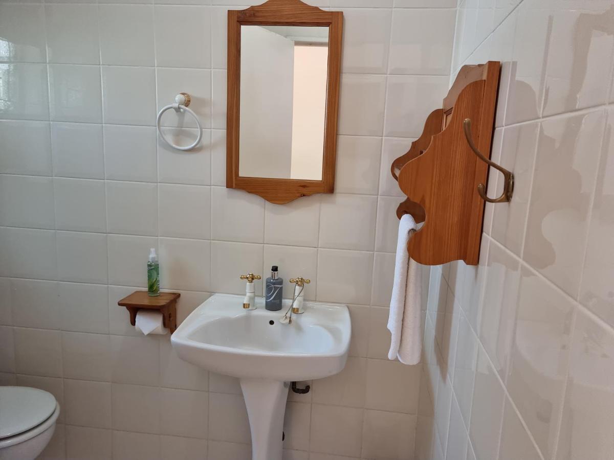 Camelia Guest House Bloemfontein Extérieur photo