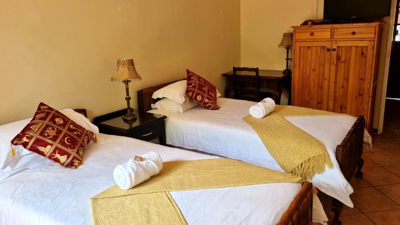 Camelia Guest House Bloemfontein Extérieur photo