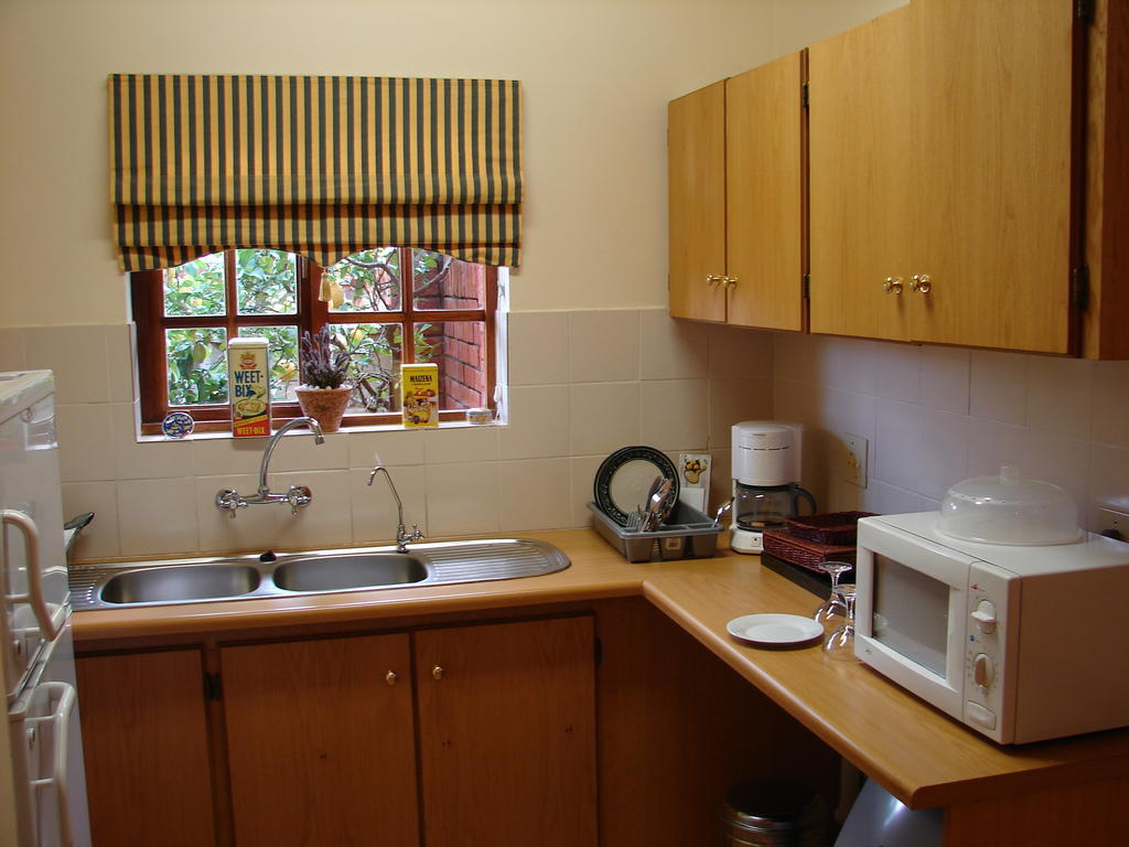 Camelia Guest House Bloemfontein Extérieur photo