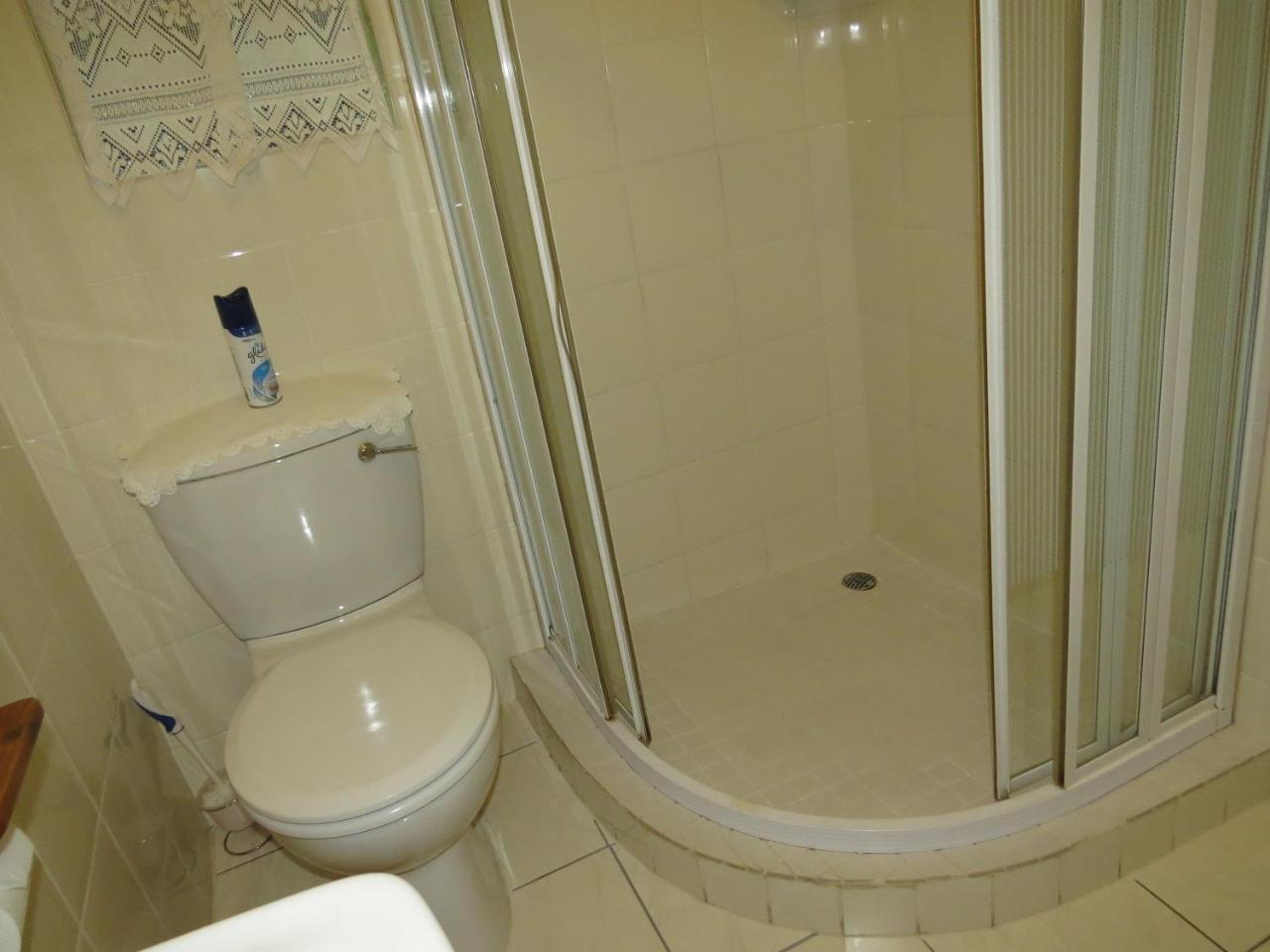 Camelia Guest House Bloemfontein Extérieur photo